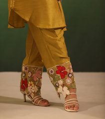 PISTA GREEN VALLEY OF BOTANICAL FLOWERS TUNIC SET