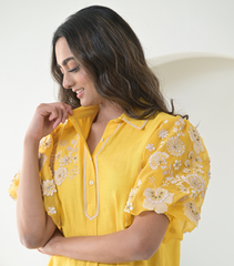 MONOCHROME PHOOL-PATTI ORGANZA SHORT SLEEVE DRESS