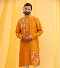 SMALL FLOWER CLUSTER MANGO KURTA SET