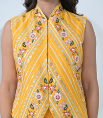 PICHWAI LACEWORK VEST COAT AND TUCK SKIRT SET
