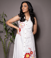 SLEEVELESS LACE FLOWER DRESS