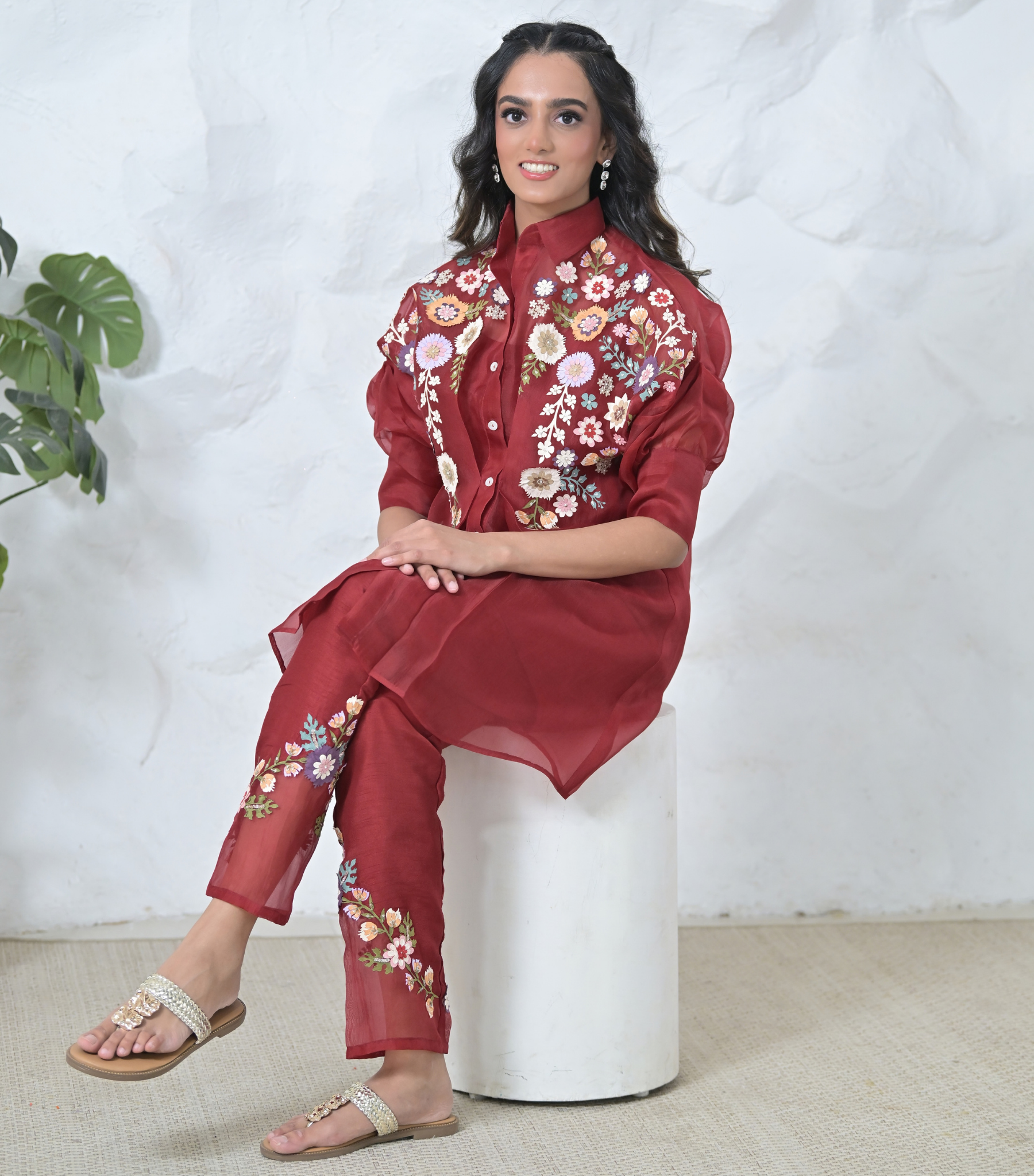 RED PHOOL-PATTI TUNIC SET WITH EMBROIDERED PANTS