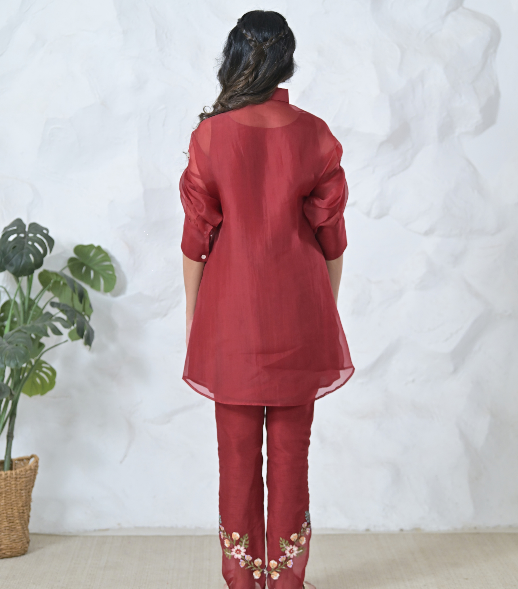 RED PHOOL-PATTI TUNIC SET WITH EMBROIDERED PANTS