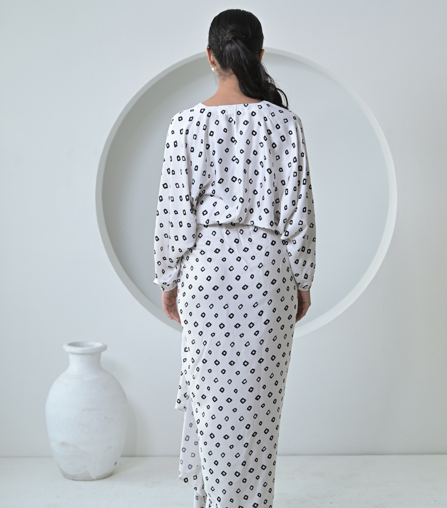 DISK WHITE BANDHANI DRAPE DRESS