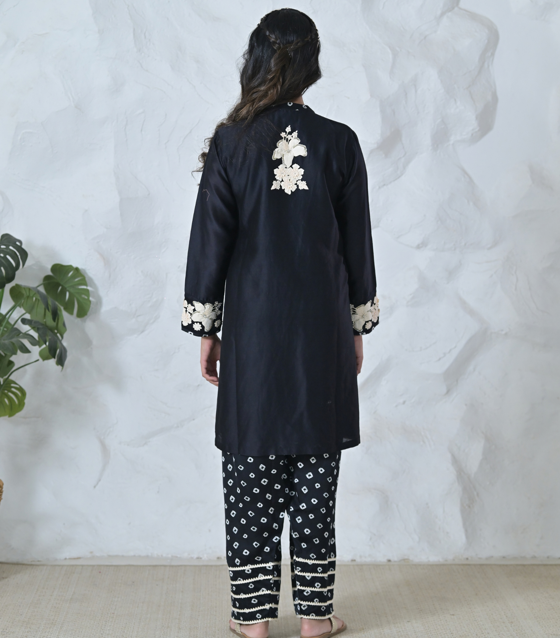 IVORY GARDEN TUNIC & FARSI PANT SET WITH BANDHANI DUPATTA