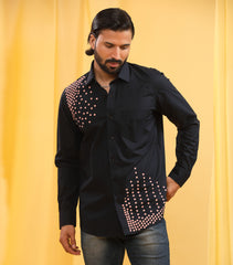 CLASSIC BLACK SHIRT WITH PIXELS