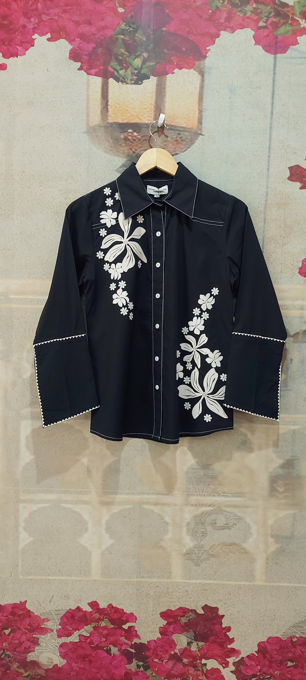 STROKED FLOWER EMBROIDERY SHIRT
