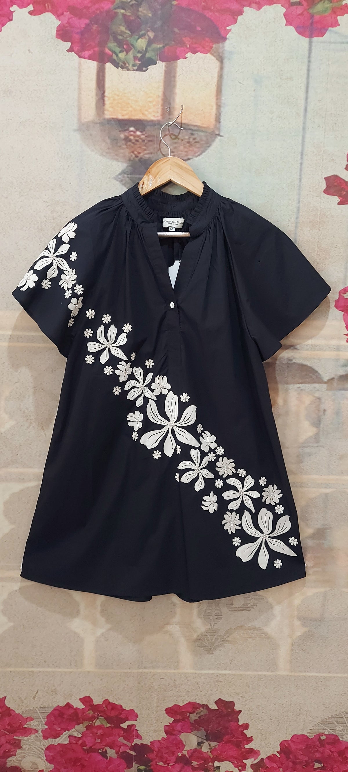 WHITE FLOWER SHORT DRESS