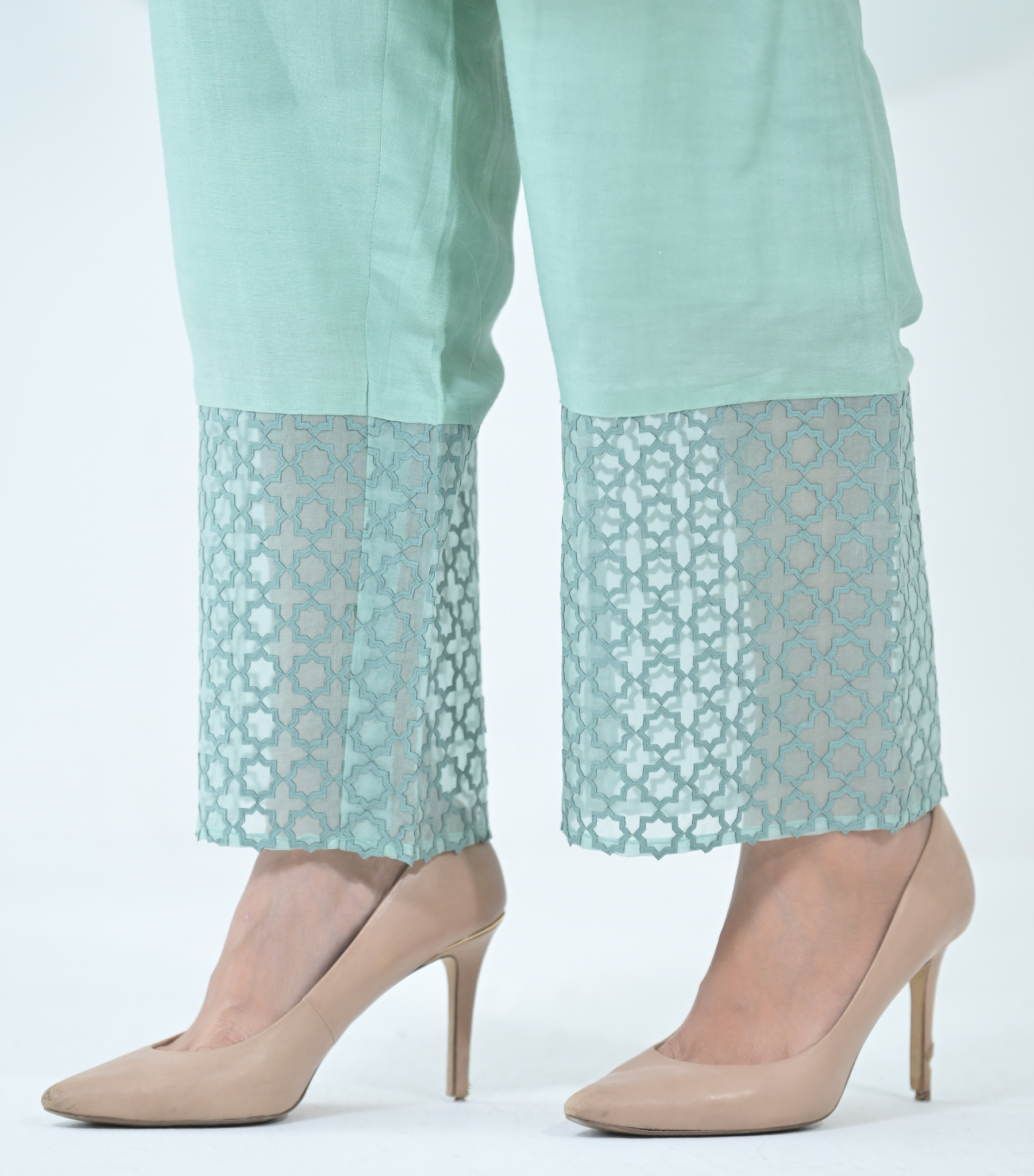 PEARL PETAL JAALI TUNIC SET