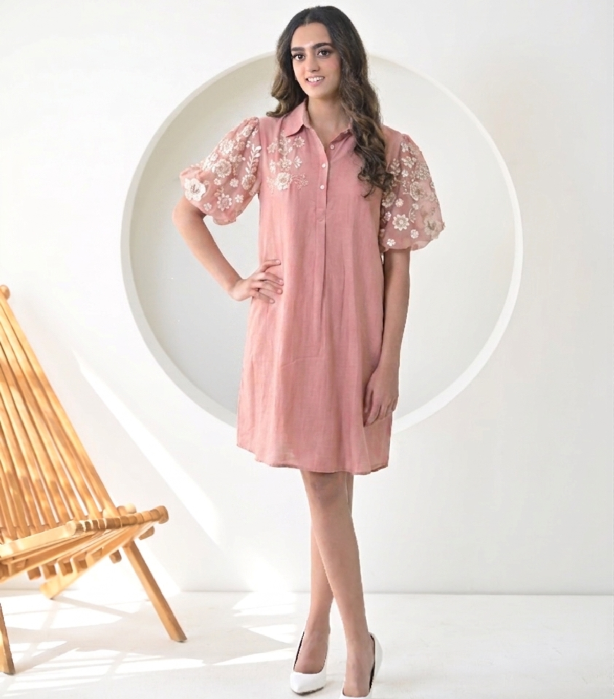 MONOCHROME PHOOL-PATTI ORGANZA SHORT SLEEVE DRESS