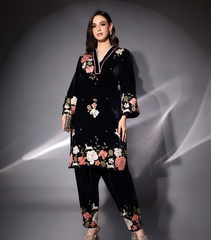 THE MIDNIGHT ROSE ENSEMBLE KURTA SET