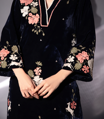 THE MIDNIGHT ROSE ENSEMBLE KURTA SET