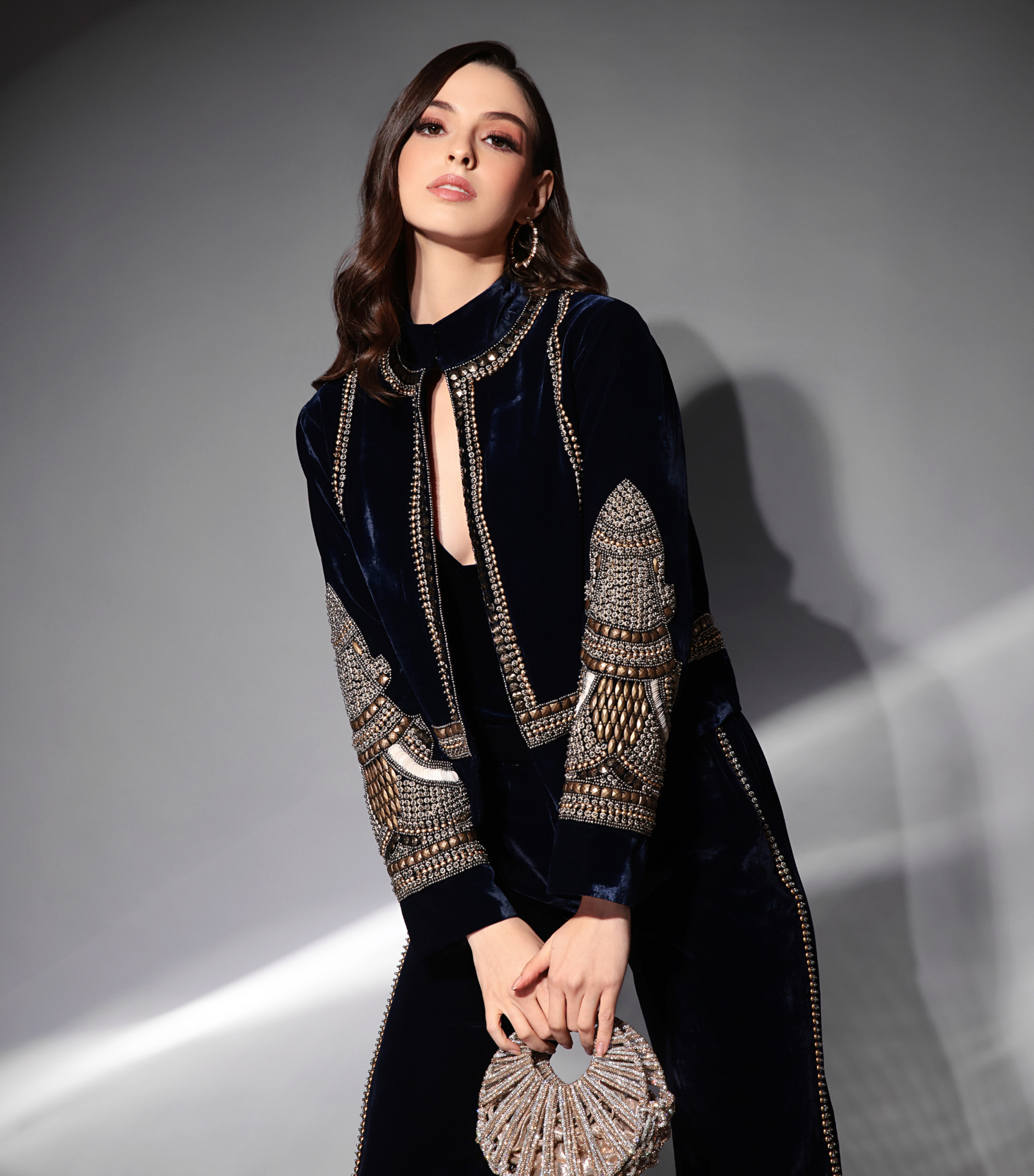 THE OBSIDIAN GLOW JACKET WITH PANTS SET