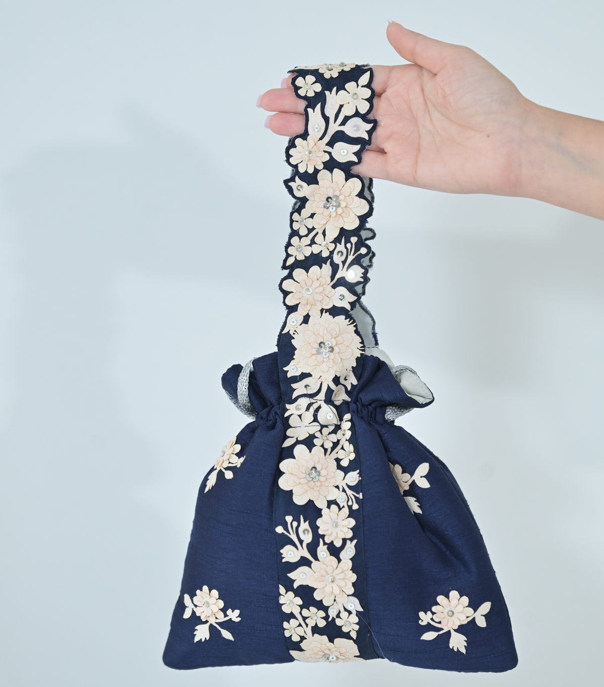 IVORY PHOOL-PATTI POTLI BAG – NAVY LINEN