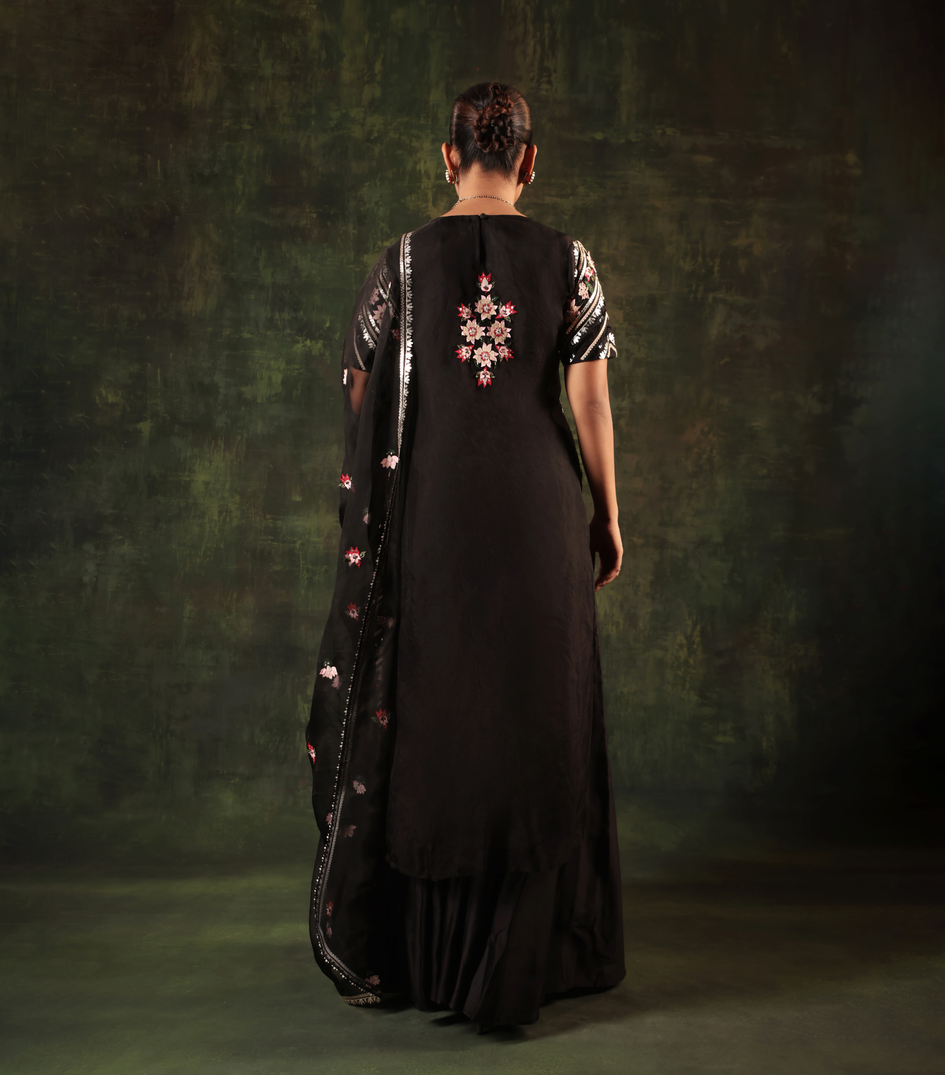 BLACK BEAUTY PICHWAI FLARED PANTS SET