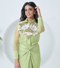 BIG KHUSHBOO DETACHABLE NECKPIECE SHIRT WITH KNOT SKIRT SET
