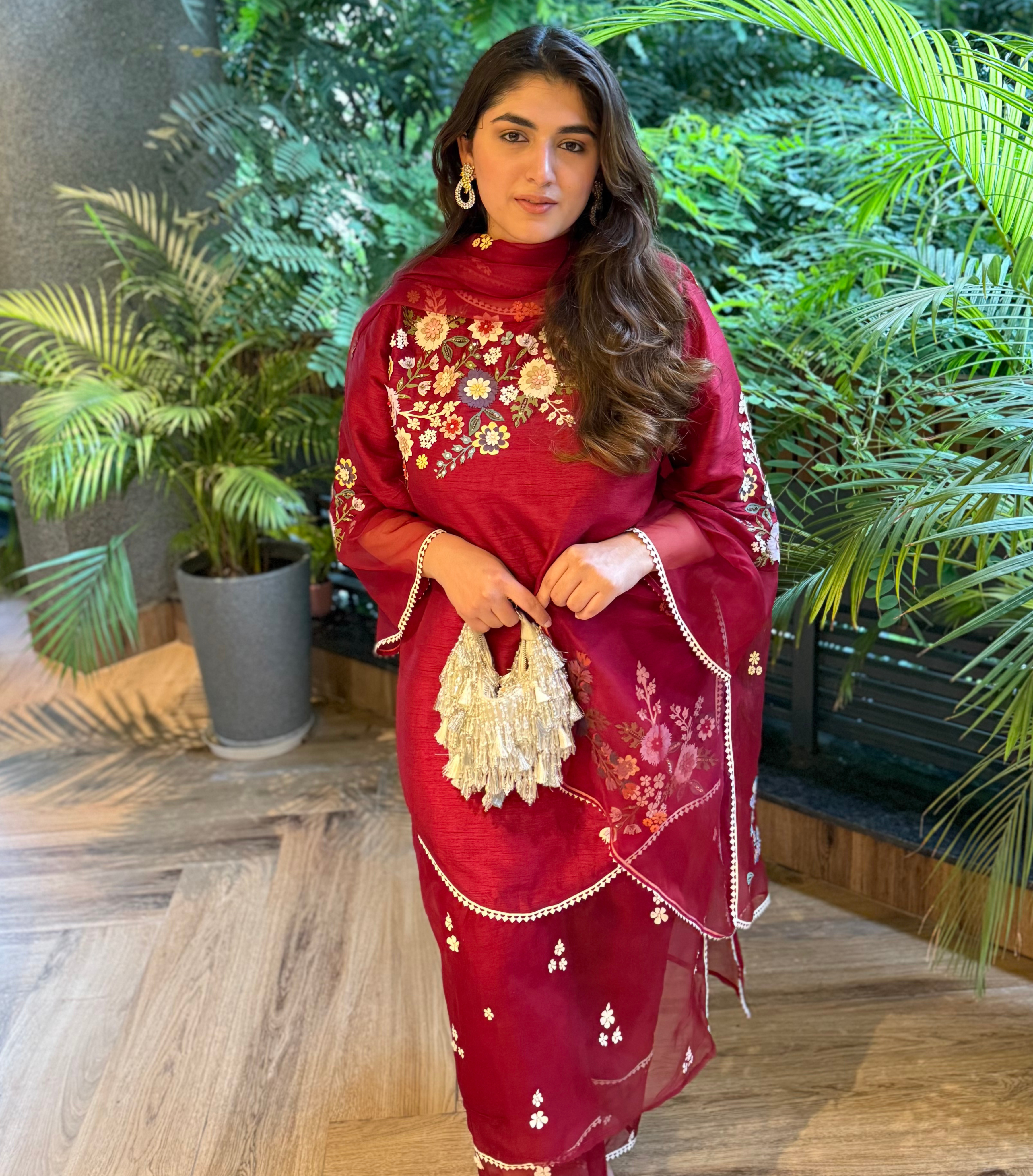 GIA SHARMA - PHOOLPATTI ORGANZA SWIRL SUIT SET
