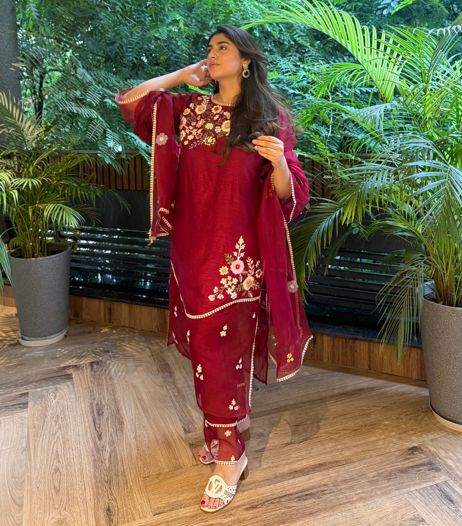 GIA SHARMA - PHOOLPATTI ORGANZA SWIRL SUIT SET