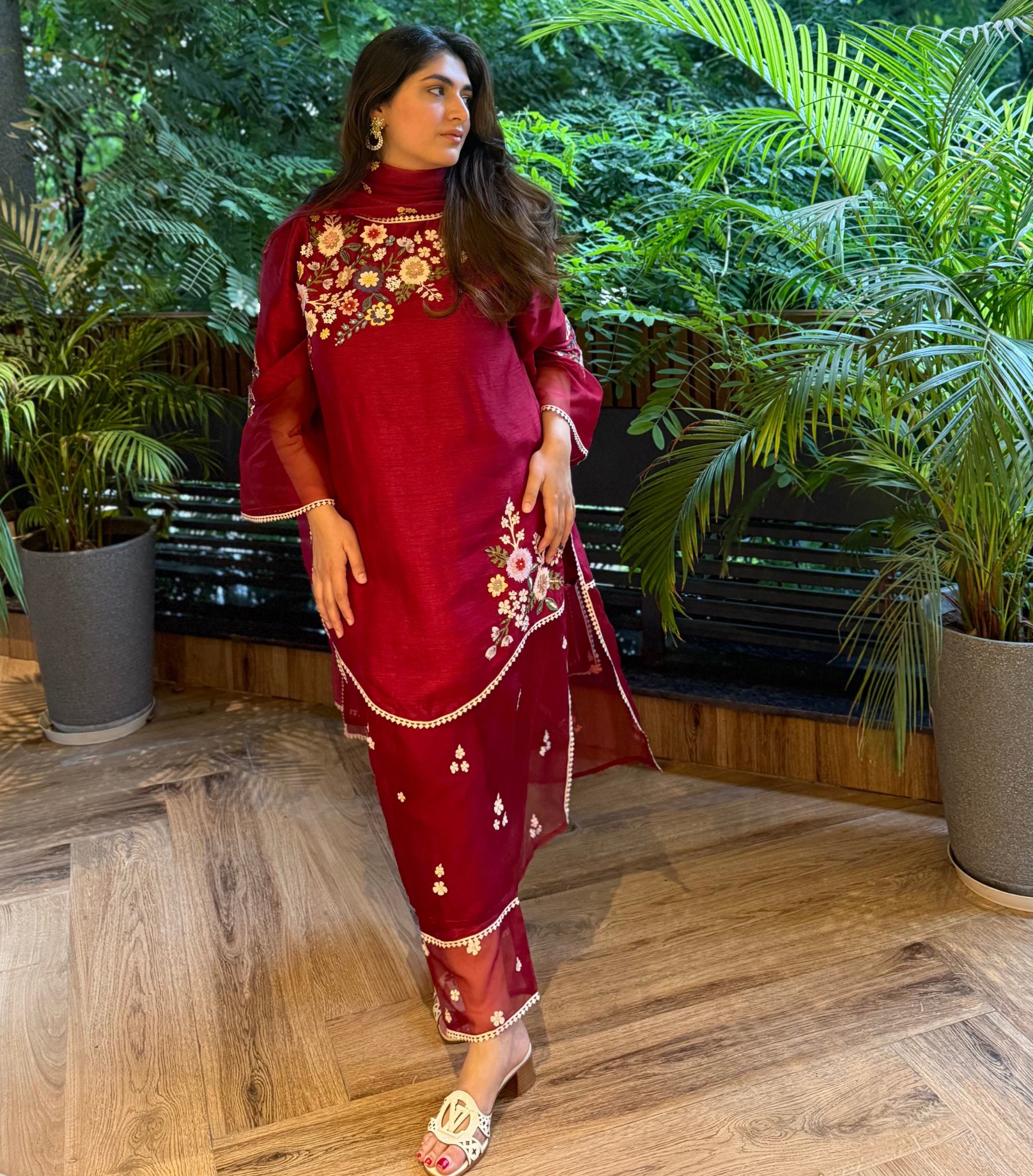 GIA SHARMA - PHOOLPATTI ORGANZA SWIRL SUIT SET