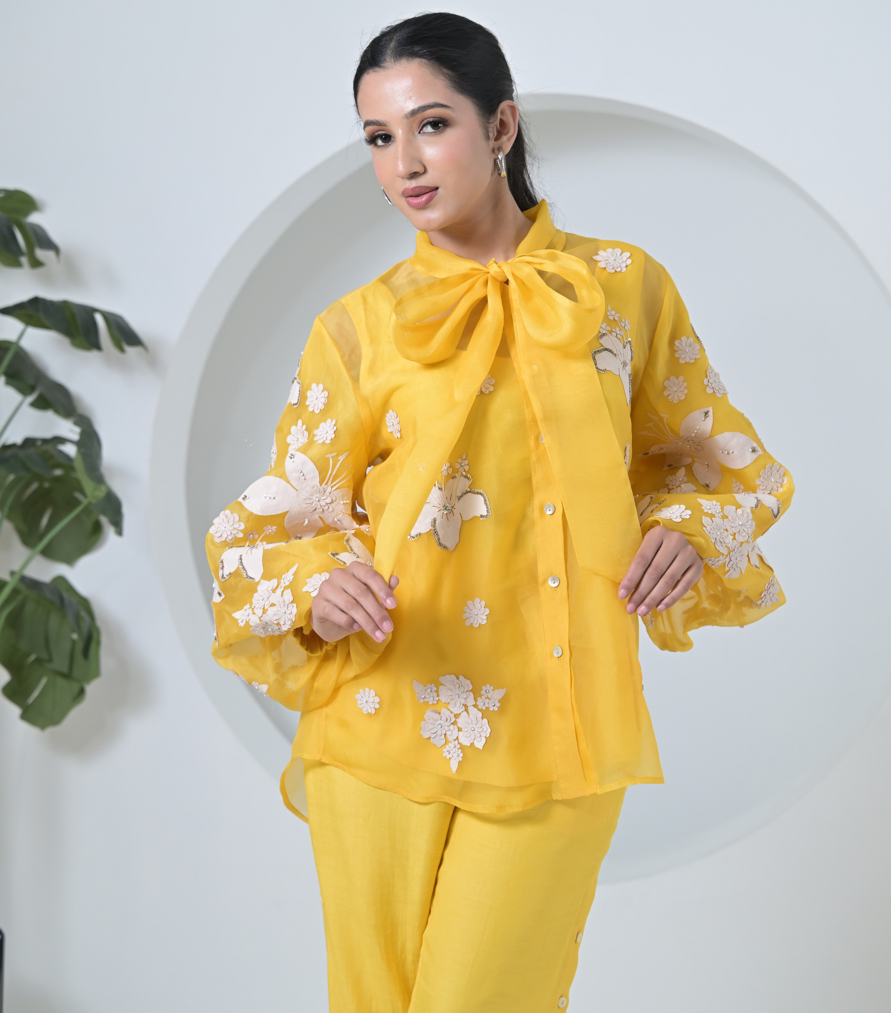 IVORY GARDEN BOW TIE-UP CO-ORD SET