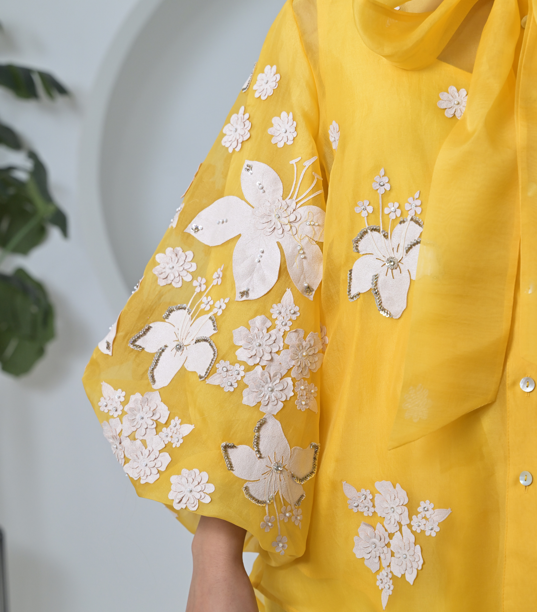 IVORY GARDEN BOW TIE-UP CO-ORD SET