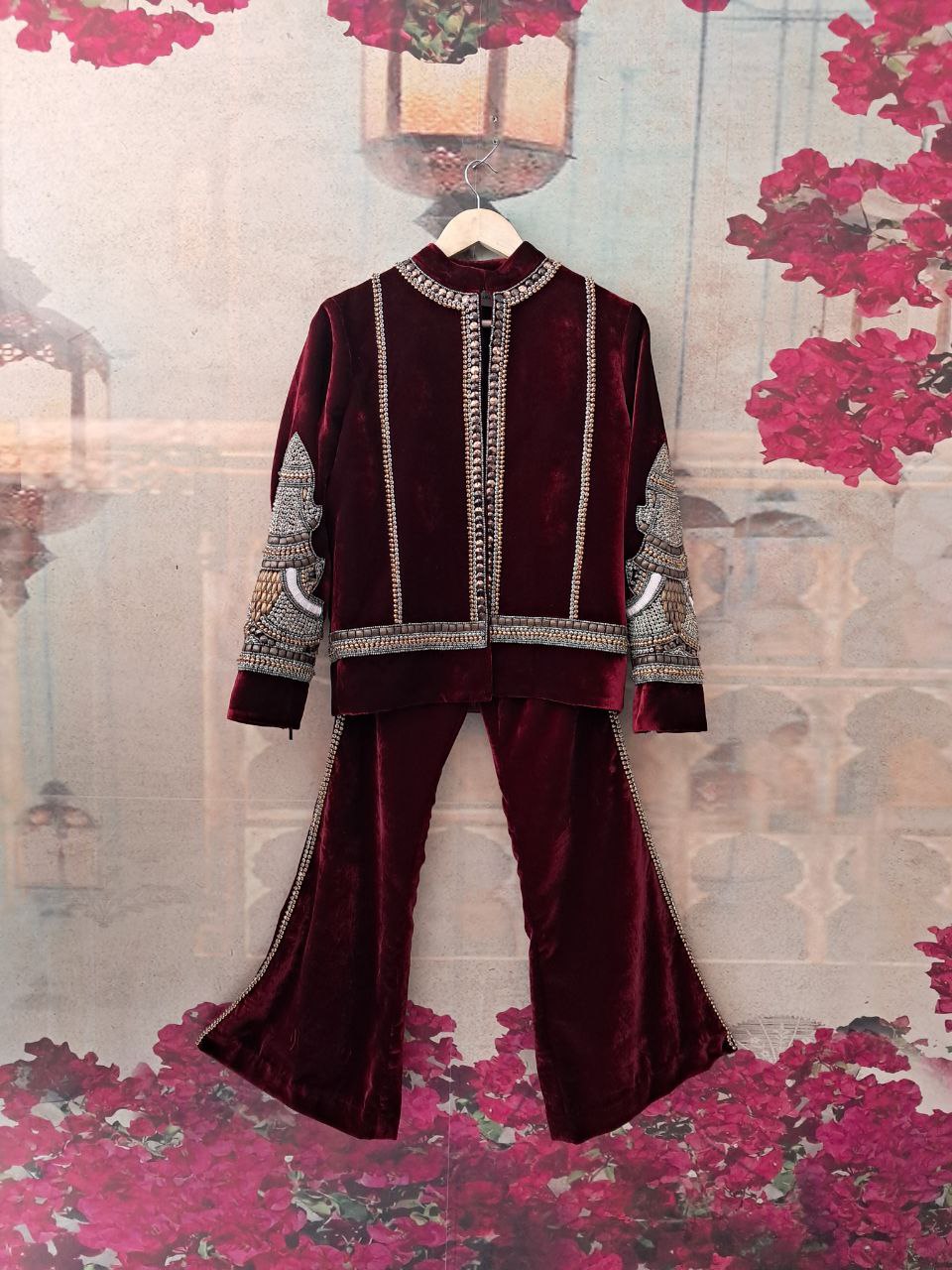 OBSIDIAN GLOW JACKET WITH SIDELINE EMBROIDERY PANT SET