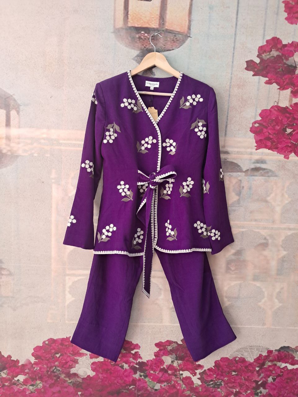 FLORAL EMBROIDERY BLAZER AND JACKET SET