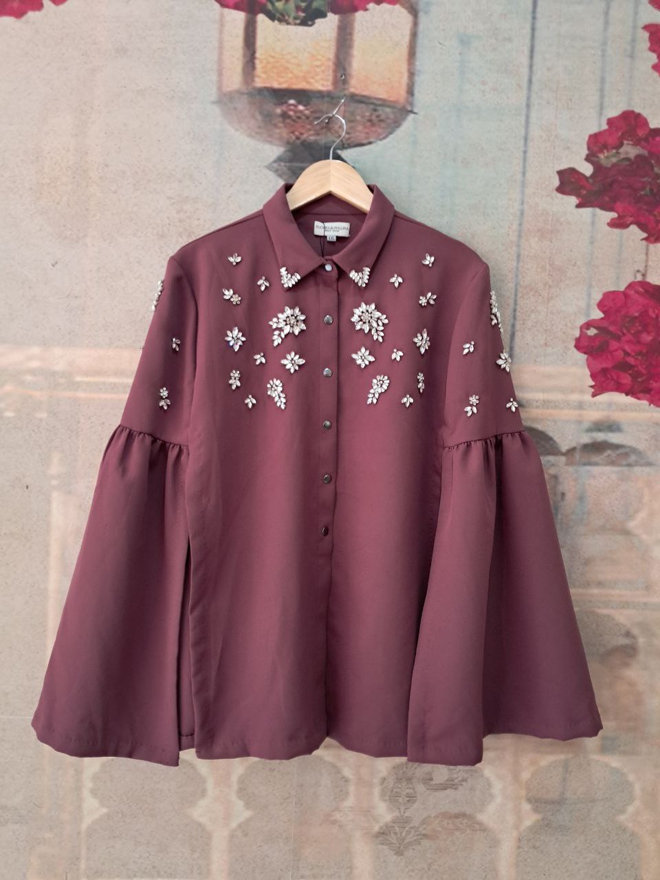 STONE WORK PLEATED CAPE